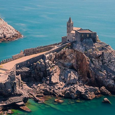 فندق Le Finestre Veneris بورتوفينيري المظهر الخارجي الصورة